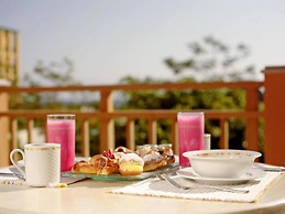 Strand Beach Resort
