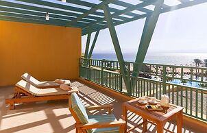 Strand Beach Resort