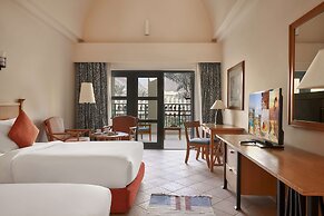 Strand Beach Resort