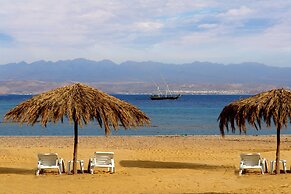 Strand Beach Resort