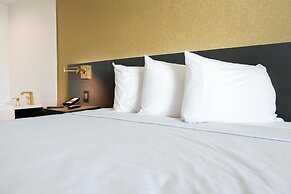 Glen Capri Inn & Suites - Burbank Universal