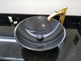 Glen Capri Inn & Suites - Burbank Universal