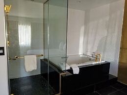 Glen Capri Inn & Suites - Burbank Universal