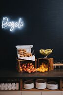 Hotel Le Dauphin Montreal Centre Ville