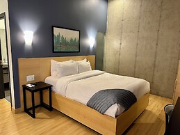 Hotel Le Dauphin Montreal Centre Ville