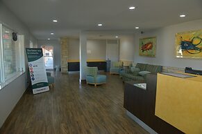 Rodeway Inn & Suites Winter Haven Chain Of Lakes