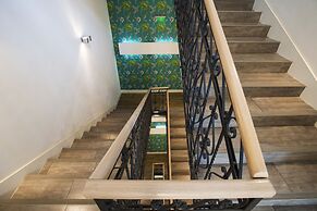 Atrium Fashion Hotel