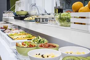 Atrium Fashion Hotel