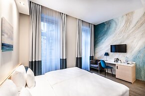 Atrium Fashion Hotel