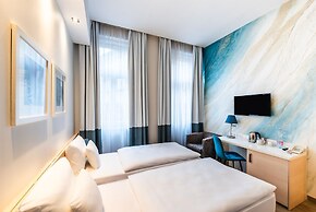 Atrium Fashion Hotel