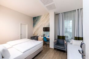 Atrium Fashion Hotel