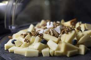 Atrium Fashion Hotel