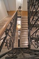 Atrium Fashion Hotel