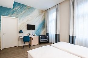 Atrium Fashion Hotel