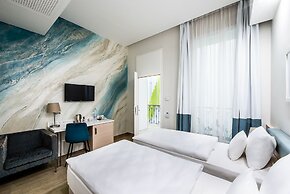 Atrium Fashion Hotel