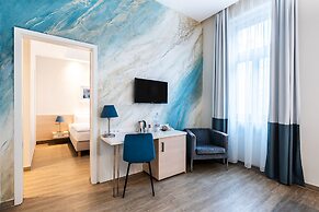 Atrium Fashion Hotel