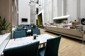 Atrium Fashion Hotel