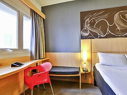 Ibis Goiania