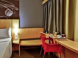 Ibis Goiania