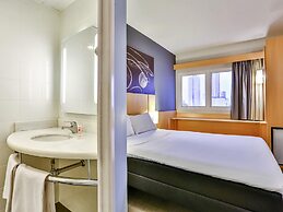 Ibis Goiania