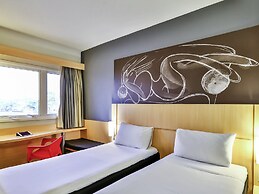 Ibis Goiania