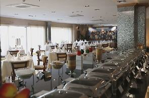 Ajit Bhawan - A Palace Resort