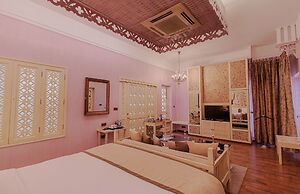Ajit Bhawan - A Palace Resort