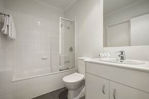 Quest Sanctuary Lakes