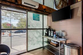 Best Western Plus Brooklyn Bay Hotel