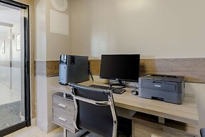 Best Western Plus Brooklyn Bay Hotel