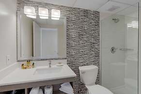 Best Western Plus Brooklyn Bay Hotel