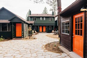 Noon Lodge at Mallard Bay