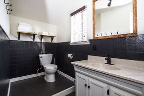 Noon Lodge at Mallard Bay