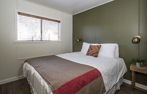 Noon Lodge at Mallard Bay