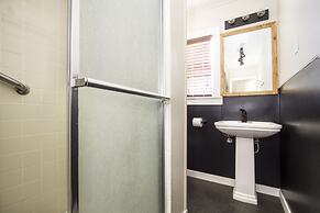 Noon Lodge at Mallard Bay