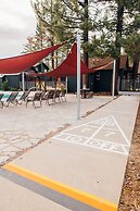 Noon Lodge at Mallard Bay