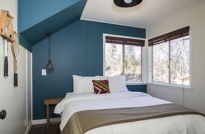 Noon Lodge at Mallard Bay