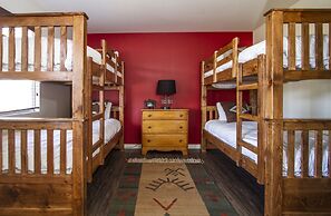 Noon Lodge at Mallard Bay