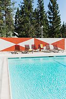 Noon Lodge at Mallard Bay