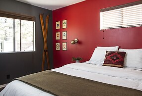 Noon Lodge at Mallard Bay