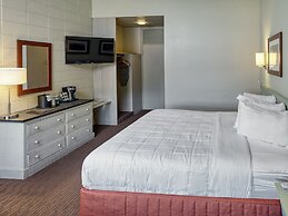 Peaks of Otter Lodge