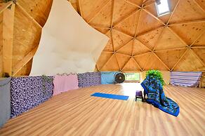 Lotus Mountain Retreat