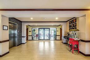 Comfort Inn & Suites Panama City North