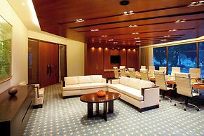The Westin Sohna Resort & Spa