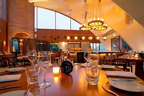 The Westin Sohna Resort & Spa