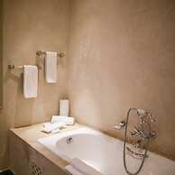 Domaine des Remparts Hotel & Spa