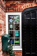 Trivelles Waterhall Country Hotel - Gatwick