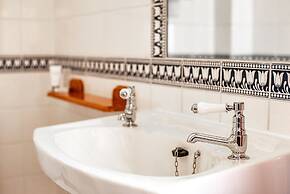 Trivelles Waterhall Country Hotel - Gatwick