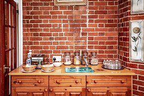 Trivelles Waterhall Country Hotel - Gatwick