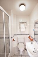 Trivelles Waterhall Country Hotel - Gatwick